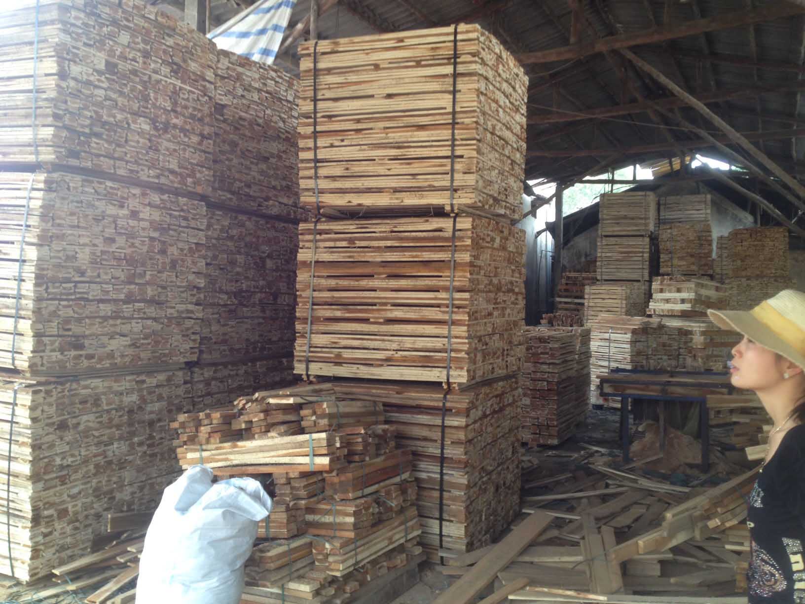 Gỗ xẻ làm pallet